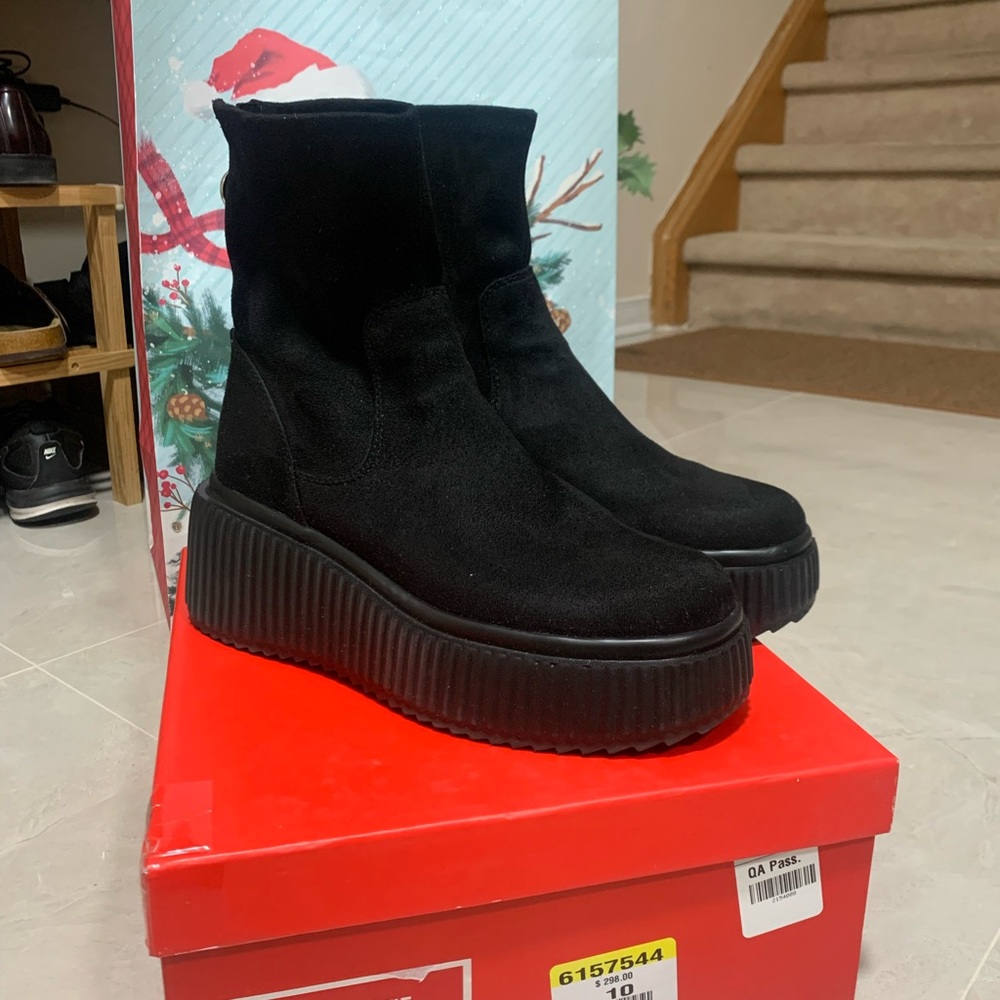 Elegant & Stylish Wishbone Josephine Bootie Black Platform Ankle Boots